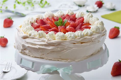 Torta Pavlova Najbolja Torta Sa Jagodama Reci Peci