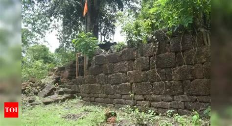 flourishing monastery gorakshnath mutt ruins   goa