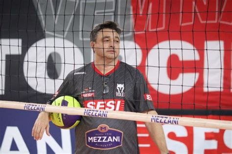 Sesi Bauru abre semifinal contra Barueri torcida Web Vôlei