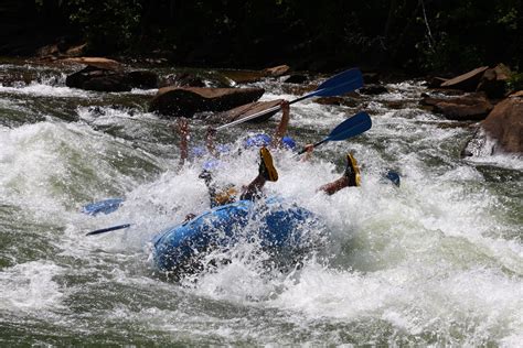 Blackfolksdo White Water Rafting Raft One In Ducktown Tn White