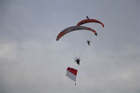 Paramotor Lanud Rsn Semarakkan HUT RI Ke 76 Lanud Roesmin Nurjadin