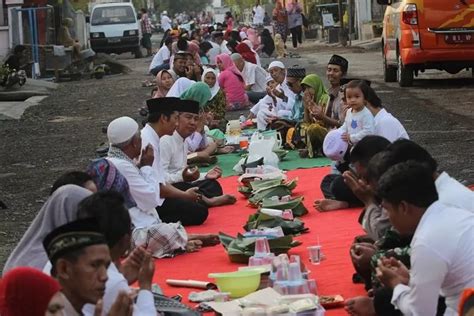 Contoh Teks Doa Tasyakuran Tirakatan Atau Barikan Malam Agustus