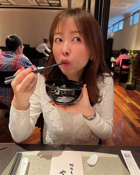 加藤響子さんのインスタグラム写真 加藤響子instagram「爆食いした🤤🐷 やま中のもつ鍋。 味噌味にはじめて挑戦！ くうううううう