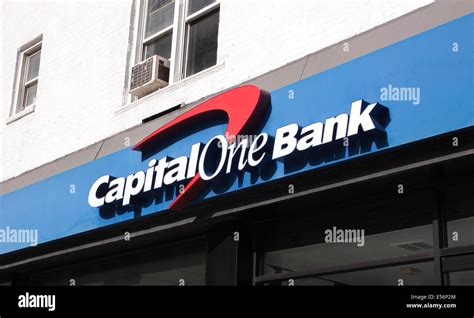 Capital One Bank Sign Hi Res Stock Photography And Images Alamy