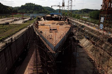 Réplica Do Titanic é Construída Na China Como Parte De Parque Temático