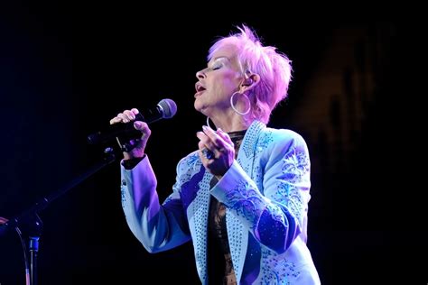 Lorrie Morgan Cancels Shows Due To Husbands Illness