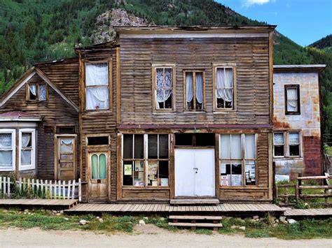 Creepy Ghost Towns In America You Can Still Visit