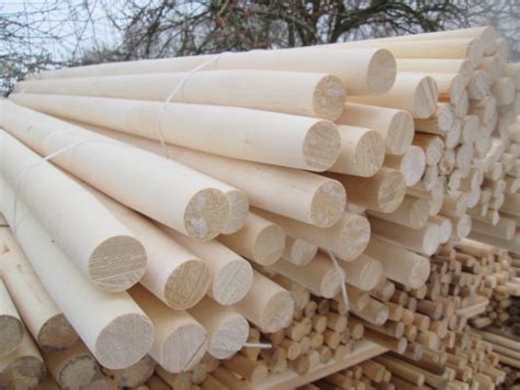 Черенки для лопат, граблей и метел деревянные