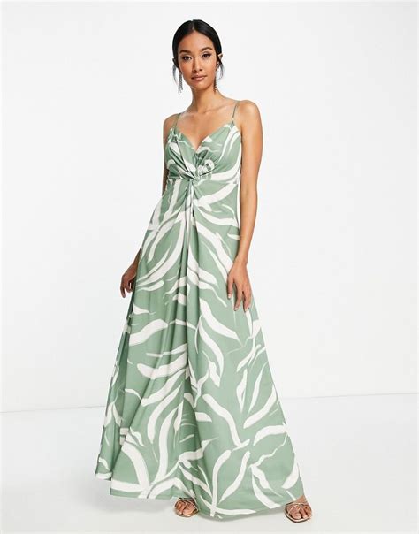 Maxikleid Von Asos Design Liebe Auf Den Ersten Klick V Ausschnitt