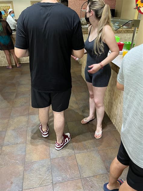 Thick Latina Bubble Butt At The Buffet Vpl Spandex Leggings Yoga