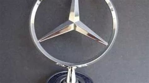 Emblema Sigla Capota Mercedes Benz Metalica 44mm 2054695500