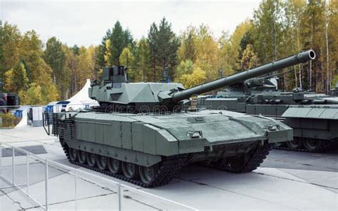 The T-14 Armata is a Russian Advanced Next Generation Main Battle Tank ...