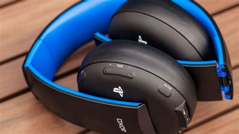 PlayStation Gold - Wireless Stereo Headset for PS4 Unboxing - YouTube