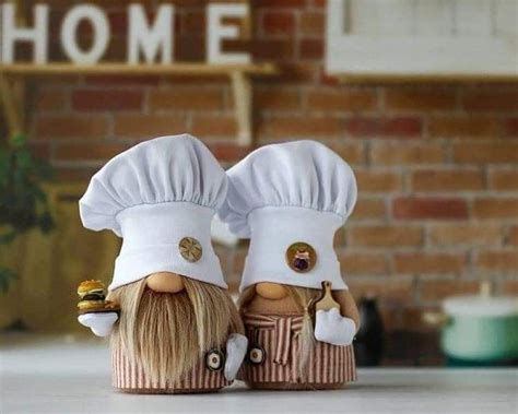 Pin by Patricia Giraldo on Muñequeria | Gnomes, Gnomes crafts ...