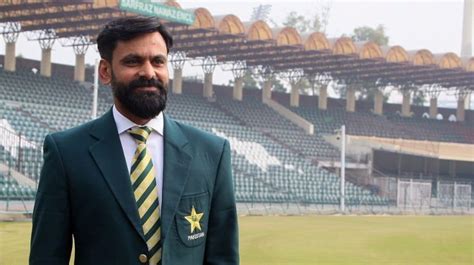 Mohammad Hafeez Believes India Cracks Under Pressure In Big Matches