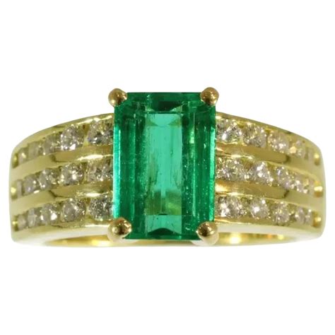 Customizable 1.5 Carat Colombian Emerald Diamond Wedding Band, Antique