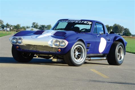 Reflections Of The Legendary 63 Corvette Grand Sport In Superformance