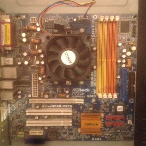 ASRock PCI Express Raid AM2NF6G-VSTA + AMD Athlon 2.0GHz Dual Core