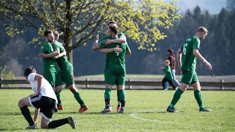 Fußball Kreisliga Big Points im Kampf gegen den Abstieg Vachendorf