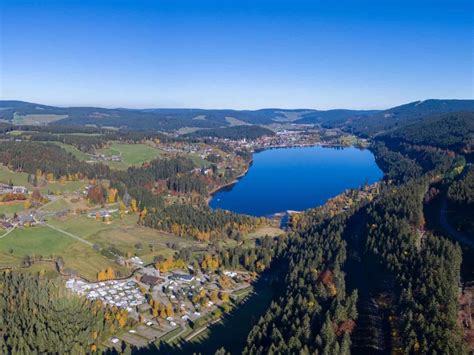 Titisee Het Grootste Natuurlijke Meer In Het Zwarte Woud