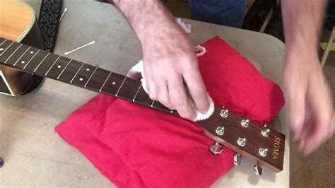 Part I “maintaining Your Guitar” How To Clean The Fretboard On Your Guitar Youtube