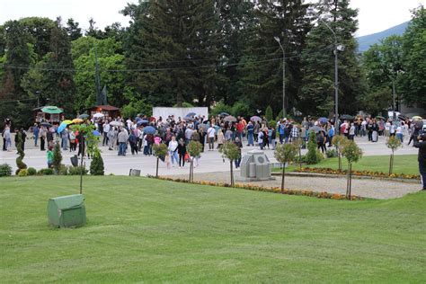 U Milanovcu Prvi Protest Pod Sloganom Srbija Protiv Nasilja FOTO