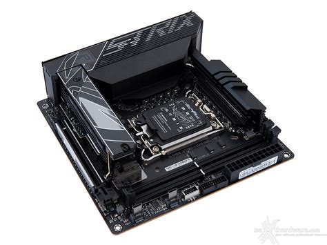 ASUS ROG STRIX Z790 I GAMING WIFI 3 Vista Da Vicino Recensione