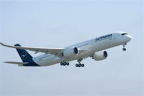 Lufthansa Omv Sign Deal For Tons Of Sustainable Aviation Fuel