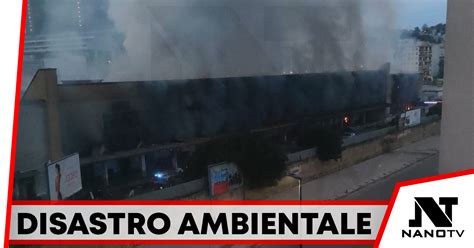 Napoli Disastro Ambientale Nel Campo Rom Distrutto Da Un Incendio