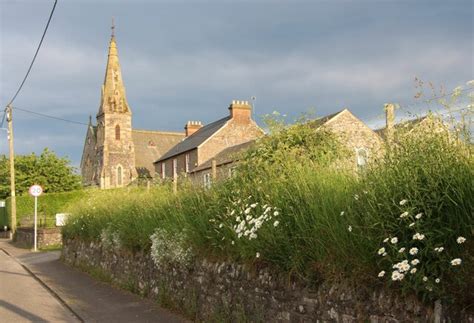 Norrieston Church Alan Reid Cc By Sa Geograph Britain And Ireland