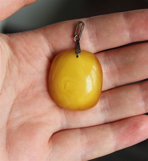 6gr Butterscotch Egg Yolk Natural Amber Pendant Silver 875 Vintage