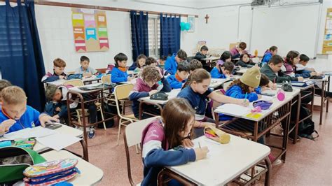 Ciclo lectivo 2024 cuándo comienzan las preinscripciones escolares en