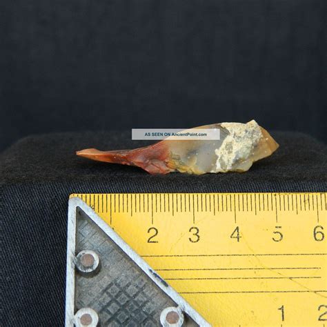 Singular Saharian Upper Paleolithic Flint Strangled Blade 52 Mm Long