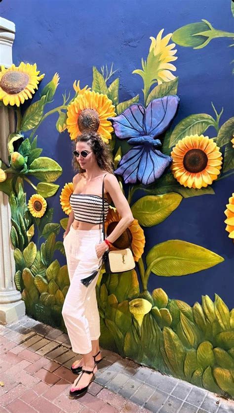 De Cara Lavada Luciana Gimenez Impressiona Com Beleza Natural