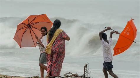 દેશ પર ચક્રવાત મિચોંગ નો કહેર 100kmની ઝડપે ફૂંકાતા પવન સાથે આકાશી