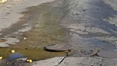 Bote De Aguas Servidas En La Bajada Del Sector De Julio Diario La