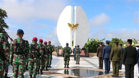 Ziarah Dan Tabur Bunga Di Taman Makam Pahlawan Tmp Dharma Patria Jaya