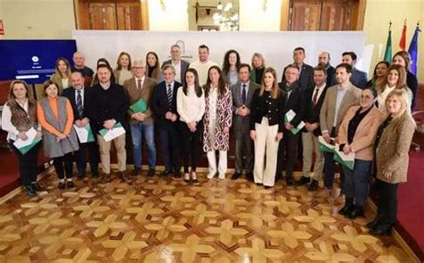 Almería recibe 2 8 millones de euros de la Junta para mejorar la