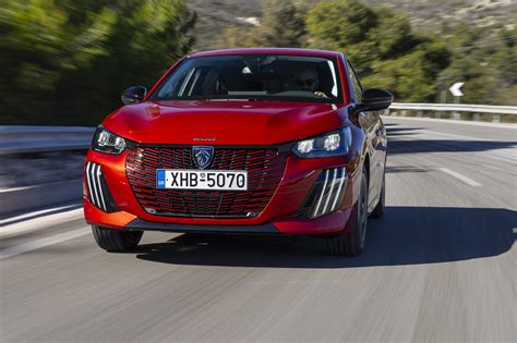 Test drive Peugeot 208 1 2 PureTech 100 PS ρεβάνς Drive