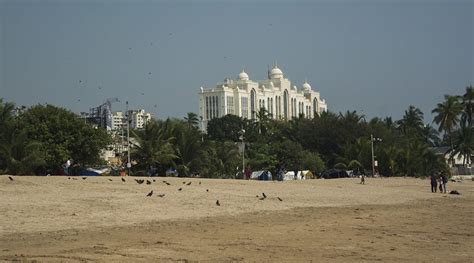 Beaches of Mumbai - PILOT GUIDES