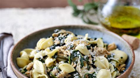 Orecchiette Met Spinazie Kippengehakt En Mosterdsaus Libelle Lekker