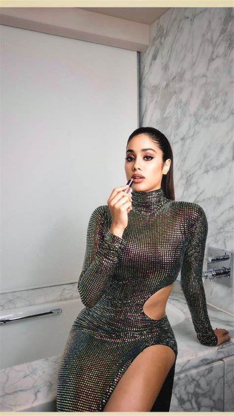 Gaand Dikhati Hui Janhvi Kapoor 🍑🍑 R Faptodesiactress