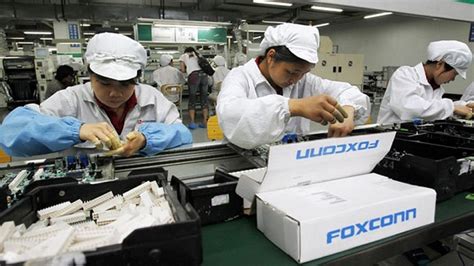 Tunda Investasi Di Indonesia Ini Jawaban Petinggi Foxconn Tekno