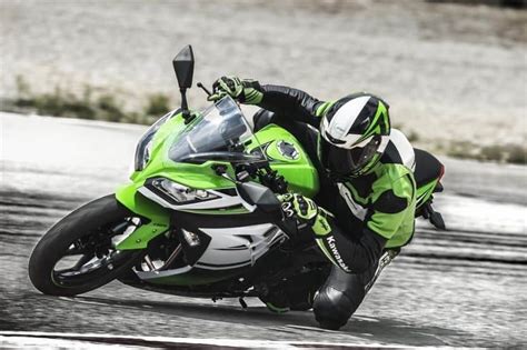 Kawasaki Ninja 300 Specs, Top Speed, and Review • Road Sumo