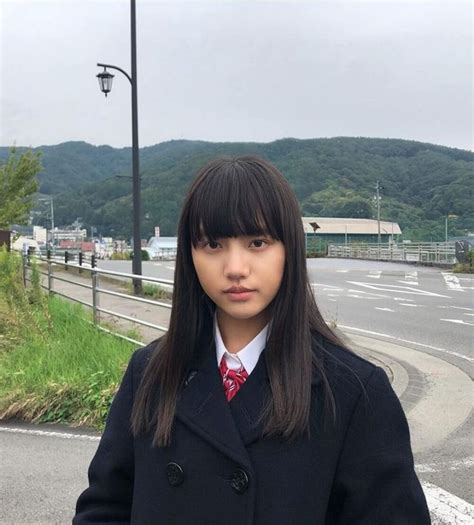 清原果耶「大女優オーラ」でファンを魅了、ドレスアップした姿が可愛すぎる 女の子の写真撮影のポーズ 清原 果耶 女優