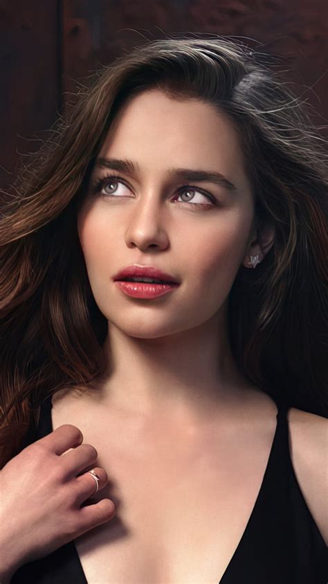 Emilia Clarke Wallpaper Iphone