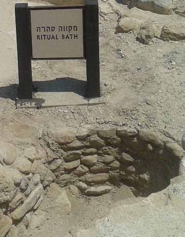 QUMRAN CAVES - Dead Sea Scrolls, Essenes & Location