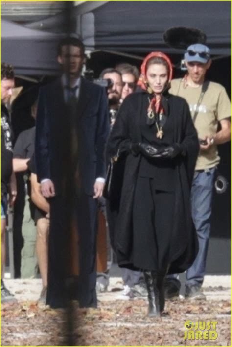 Photo Angelina Jolie On Maria Set Photo Just Jared