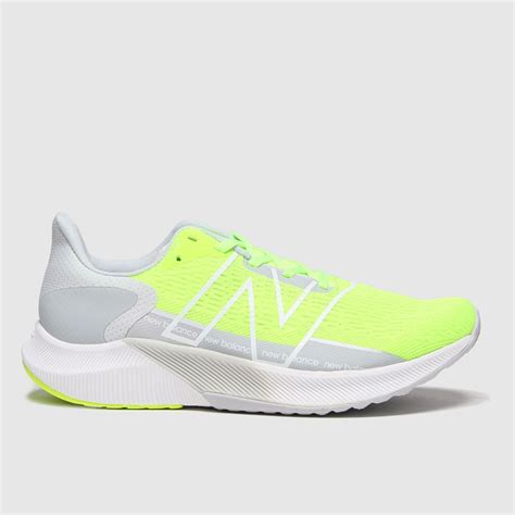 Womens White Green New Balance Fuelcell Propel V Trainers Schuh