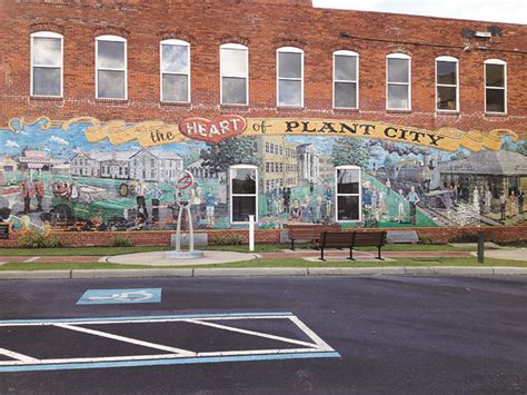 Walking Tour Of Historic Downtown Plant City Showcases Hidden Gems